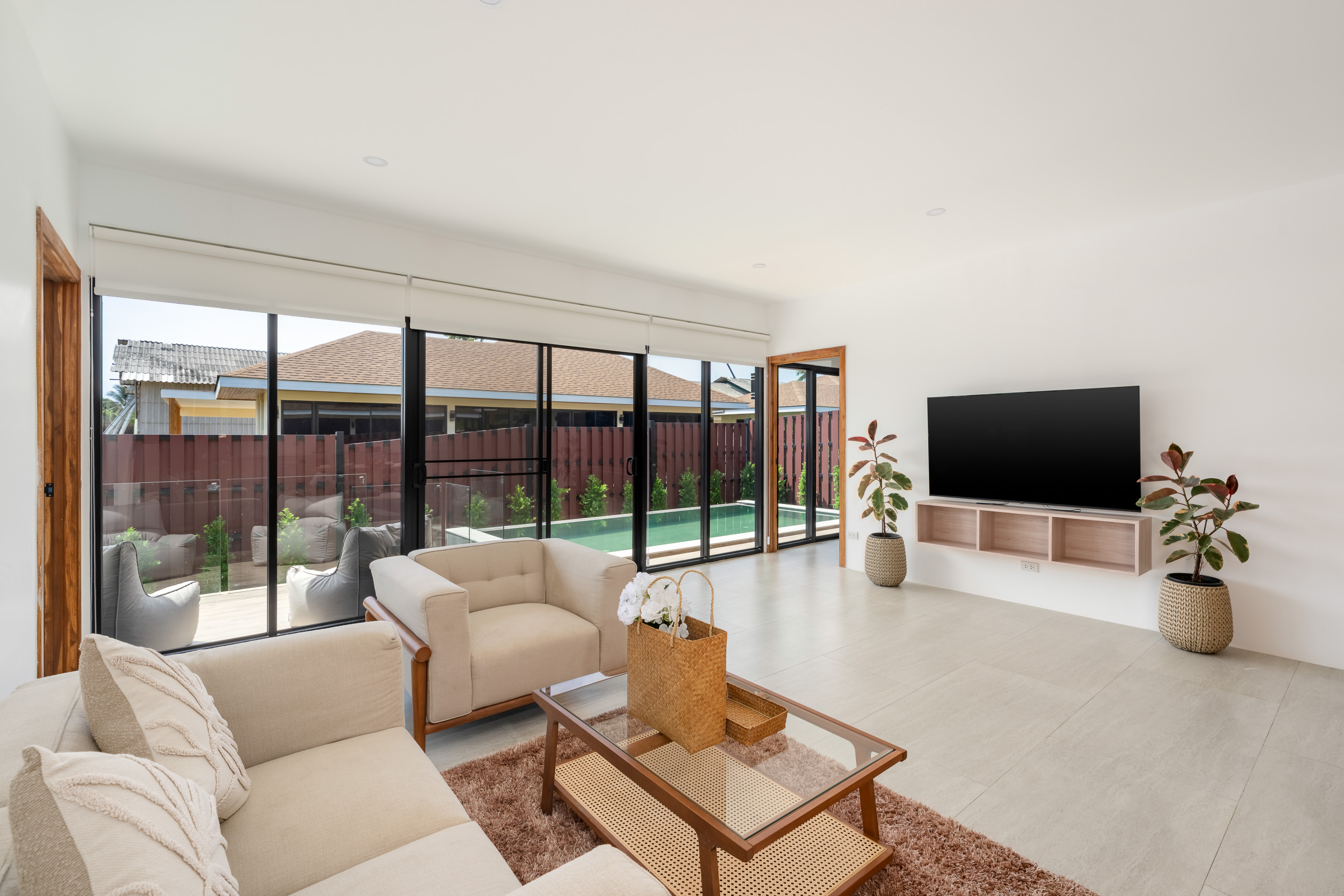 N29 The Harmony Villa — bright living space with pool view, Koh Samui